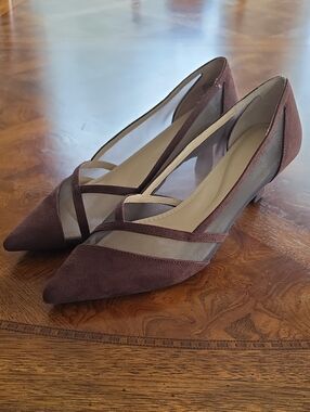 ADRIENNE VITTADINI Slew Women's Faux Suede Mesh Kitten Heels Pumps Brown 11M NEW